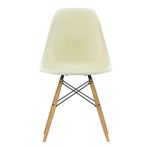Cadeira Eames em Fibra de Vidro DSW / Base Freixo